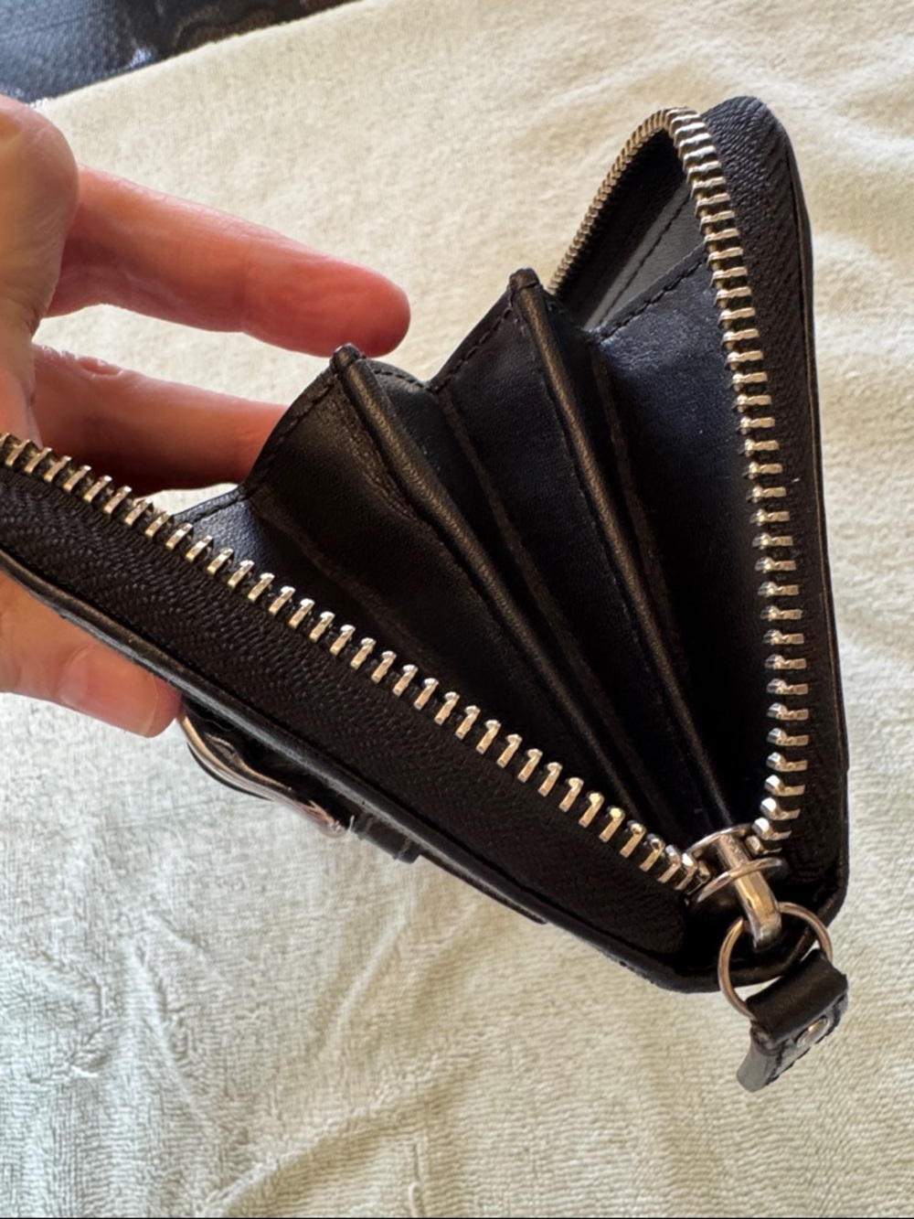 Coach Zoe SoHo buckle zip around wallet in black signature jacquard and leather - Picture 10 of 13
